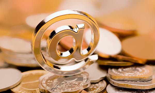 金价持续上行与黄金ETF规模扩张：美联储政策调整下的市场新动向